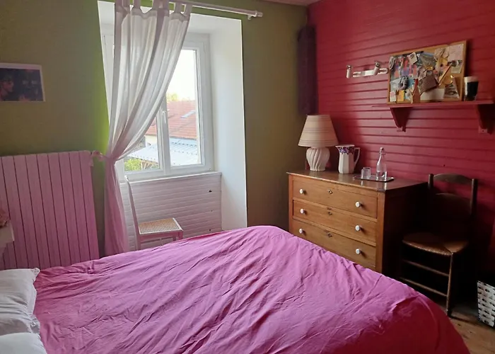 Le Plessis Renard Bed & Breakfast *